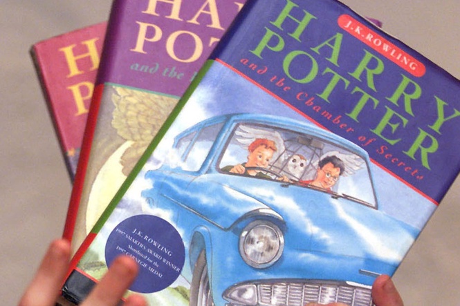 Founder of Harry Potter publisher Bloomsbury to step down