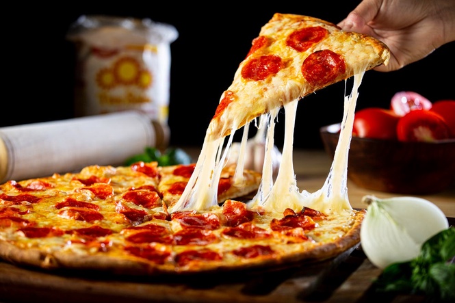 Recall issued for frozen pizzas sold at Aldi and Walmart over contamination risk