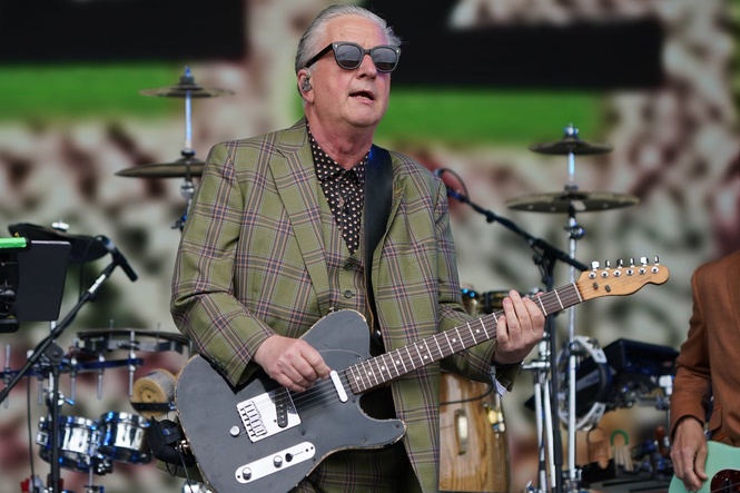 British band Squeeze cancel concert after tour bus fatally crushes venue worker