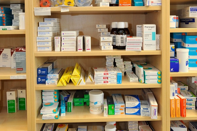 Drug makers warn of NHS medicine crisis due to Iran war