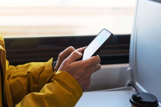 Mobile networks record biggest ever spikes as commuters stream England kick-off