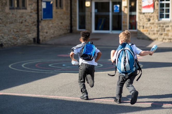Do I have to send my child to school during a heatwave?
