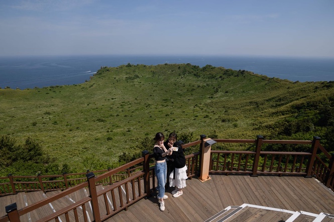 Waterfall in popular South Korean island closed at night after tourist falls in ‘while taking photos’