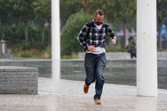 El Nino could spark ‘milder, wetter and windier’ UK autumn, Met Office warns