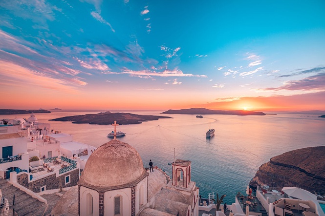 Greece to ‘fast-track’ British tourists amid EU entry-exit system chaos