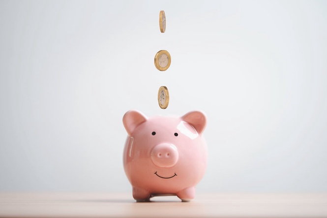 How savings can affect you claiming Universal Credit and other benefits