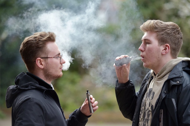 FDA memo reveals fruit-flavored e-cigarettes aren’t better for quitting smoking