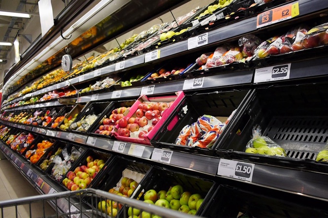 Eating fruit could be better for heart health than drinking juice, study finds