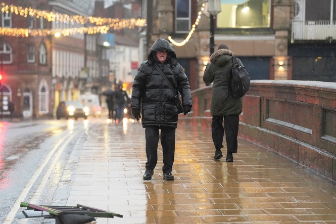 Storm Austen: First named storm of season to hit UK this week threatening 70mph winds