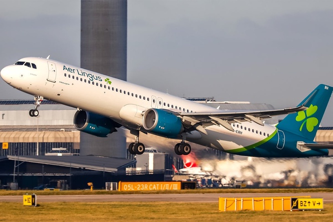 Aer Lingus cancels hundreds of flights as summer travel chaos deepens