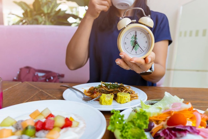 An expert’s guide to the best time to eat if you are trying to lose weight