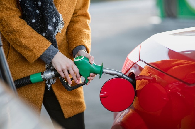 Fuel price warning as hopes dashed of cheaper petrol despite oil costs tumbling