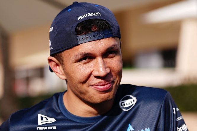 Alex Albon to stay with Williams for 2027 F1 season