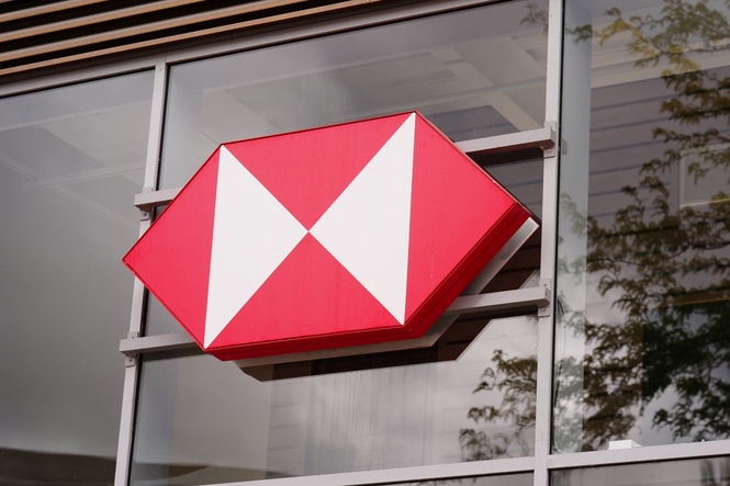 HSBC offers new £220 cash bonus for customers switching current accounts