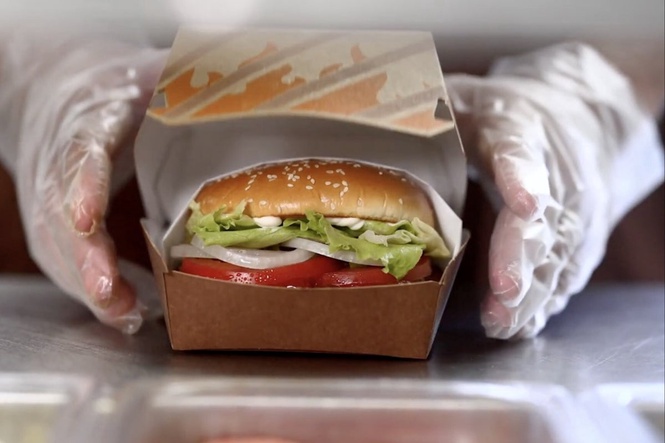 Burger King hired the veteran chef behind Popeyes’ viral sandwich. Now the Whopper is making a comeback