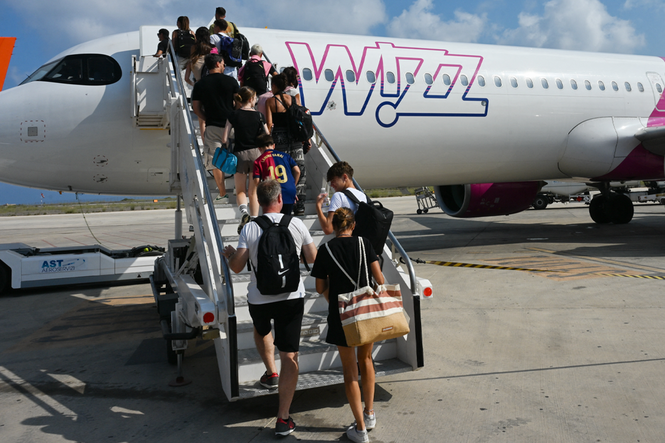 Wizz Air to become first European budget airline to offer Starlink wifi