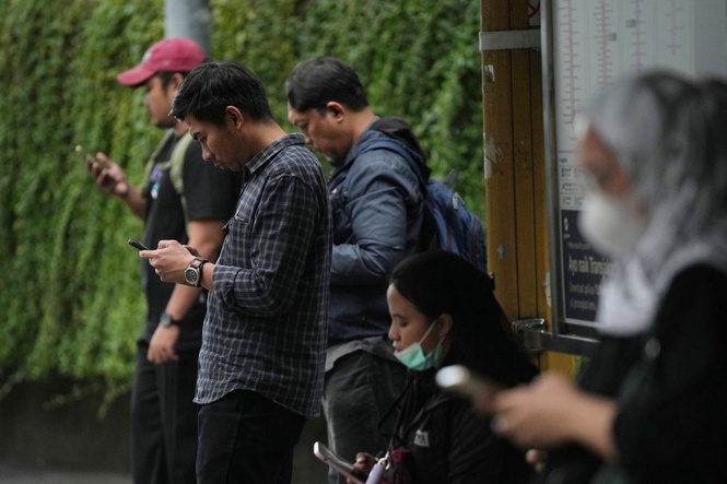 Indonesia to ban social media for children under 16, communication minister says