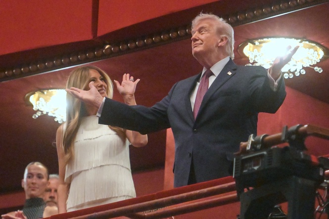 Trump greeted by cheers and boos during opening night of Chicago at Kennedy Center