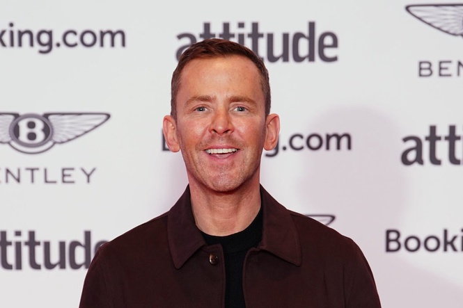 Who will replace Scott Mills as BBC Radio 2 breakfast show host?