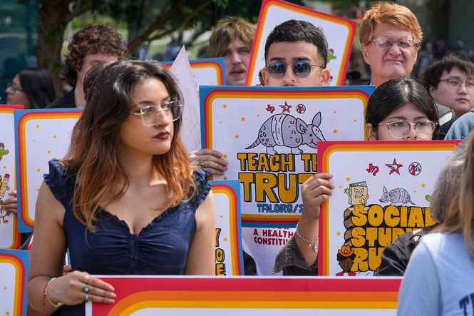 Texas moves closer to Bible lessons in schools as critics warn of religious overreach