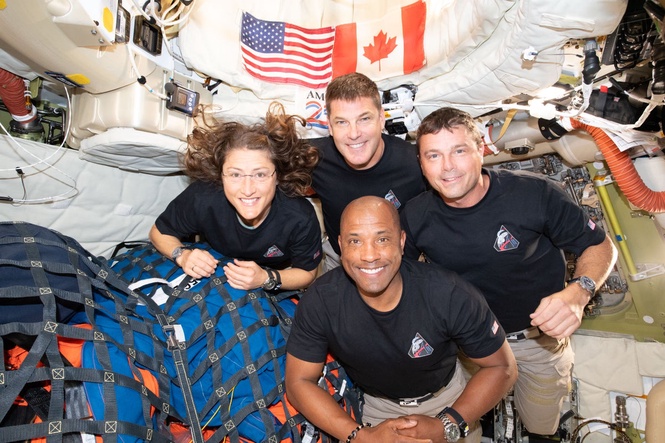Artemis II astronauts send messages home before splashdown