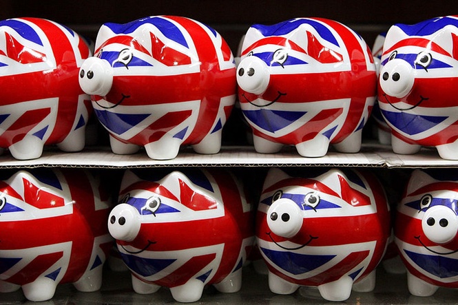 Millions of Britons lack confidence with investing, survey shows