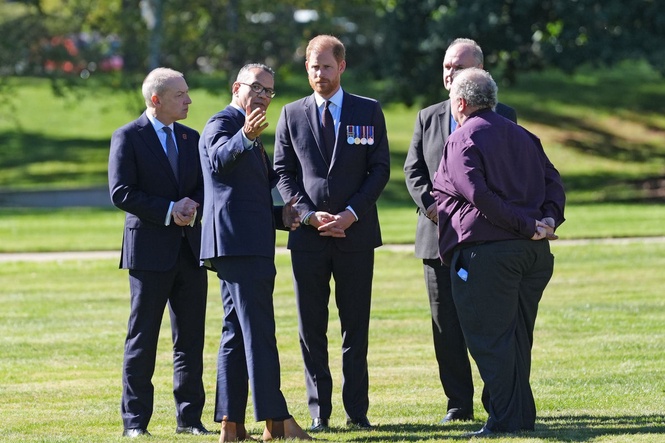 Duke of Sussex meets Indigenous veterans at Australian War Memorial