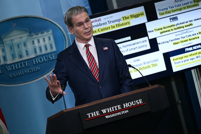 ‘Straits of Vermouth’: Democrats roast two Trump cabinet members with one Iran war post after Bessent’s press briefing botch