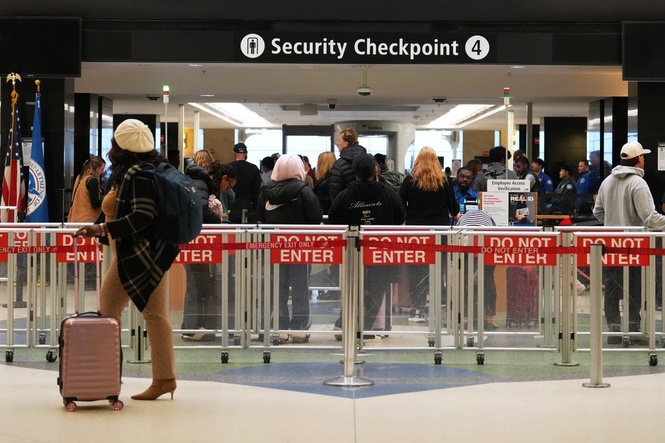 China urges travelers to avoid Seattle airport after 20 scholars were denied entry to the US