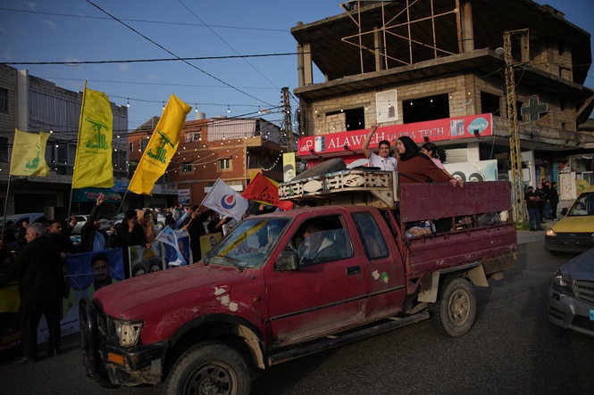 Displaced Lebanese return to villages following Israel and Hezbollah ceasefire in photos