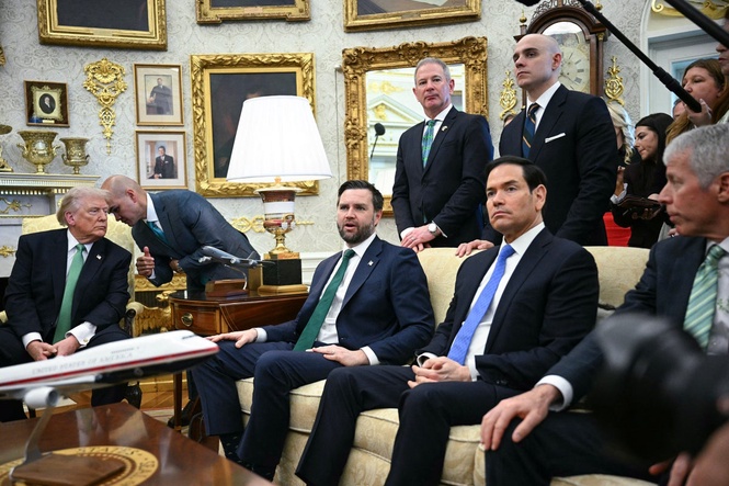 Trump weighing his successor and quizzes aides on whether Rubio or Vance should be the 2028 pick: report