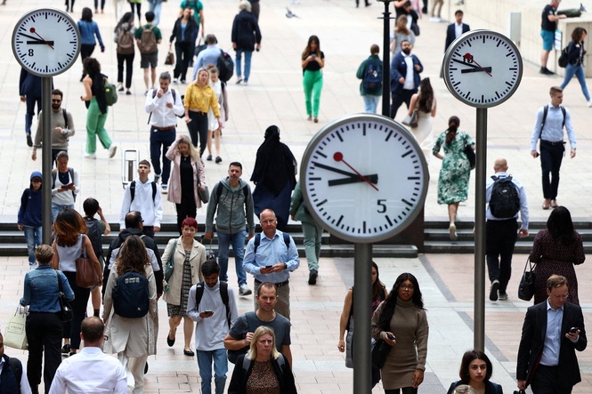 Quarter of a million people could lose their jobs by 2027 as UK ‘flirts with recession’
