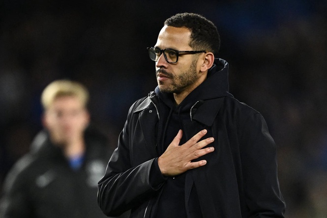 Chelsea sack Liam Rosenior LIVE: Two favourites emerge as struggling Blues name interim manager