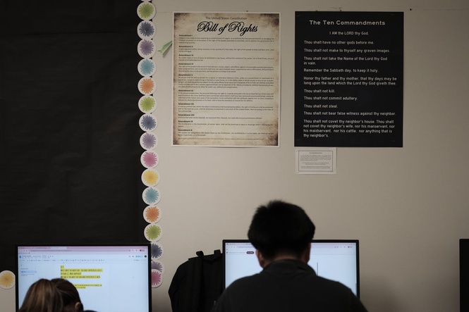 Appeals court allows Texas public schools to require Ten Commandments displays