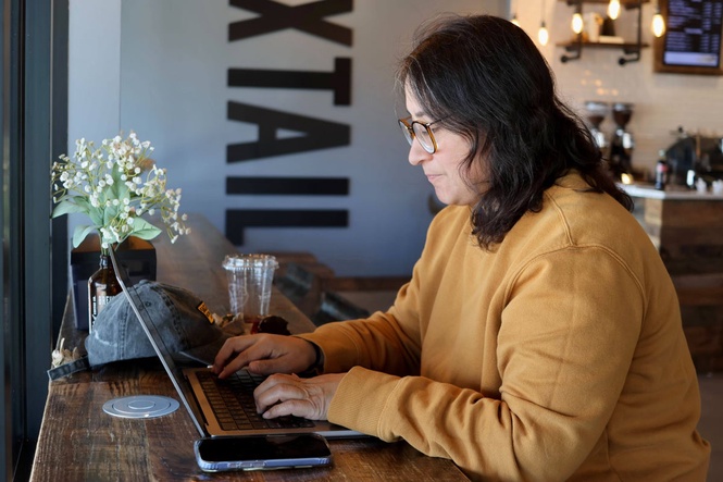 One Tech Tip: Logging on at a cafe? Privacy and security guidelines for remote workers