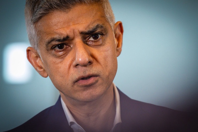 London mayor’s car tax conviction withdrawn after ‘scam’