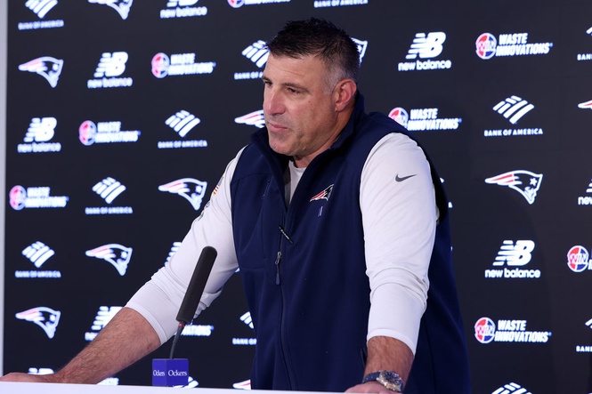 NFL team pokes fun at Mike Vrabel and Dianna Russini photo scandal