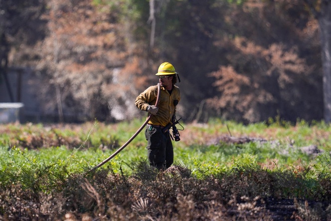 Wildfire that has destroyed nearly 90 homes in Georgia threatens more evacuations