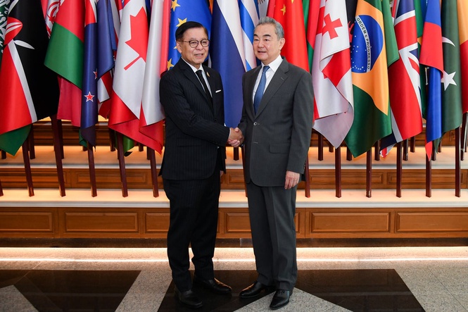Chinese foreign minister and Thai prime minister agree to collaborate on fighting cyberscams