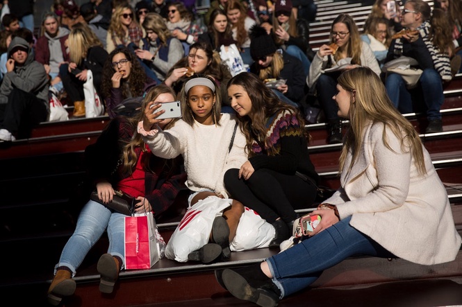Gen Z wants to turn back the clock as more of the young generation yearn for the days of no social media