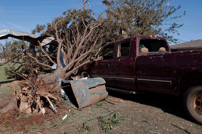 Photos show tornado damage that ripped through Oklahoma