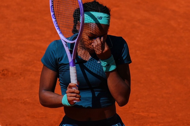 Coco Gauff vomits on court before advancing at Madrid Open