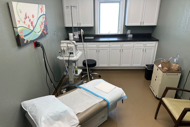 Wyoming judge blocks law that bans all but earliest abortions
