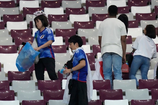 A bird leaves nothing behind: The lesson behind Japan’s World Cup stadium cleanups