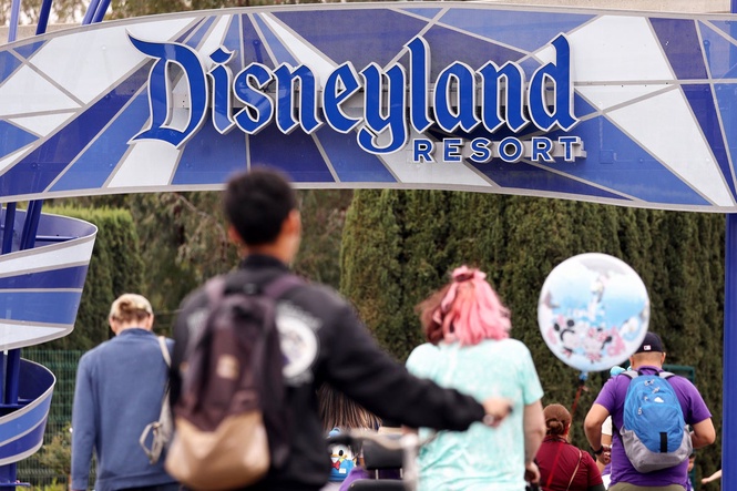 Disney earnings soar amid high demand for subscriptions and theme parks