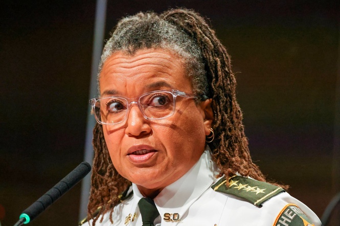 Sheriff charged after 10 inmates escape from New Orleans jail via a toilet