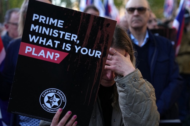 Former marines hired to protect synagogues and Jewish schools in wake of Golders Green attack