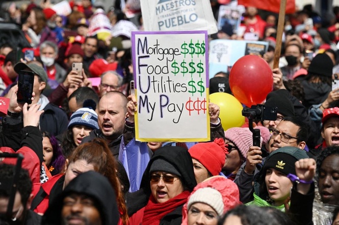 Here’s how much of your paycheck financial experts say to save