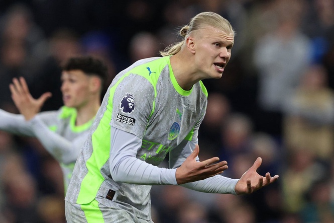 Everton v Man City LIVE: Haaland’s two-word response as visitors collapse to hand Arsenal title race advantage