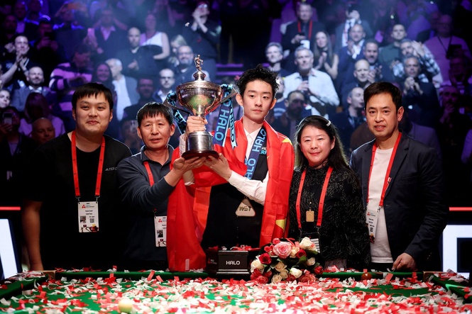 Wu Yize reveals mother’s health struggles and huge sacrifices to become world snooker champion